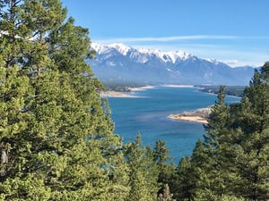 Lake Windermere, Credit https://www.forsalebyowner.ca/listing/empty-lot-for-sale-invermere-BC/870020
